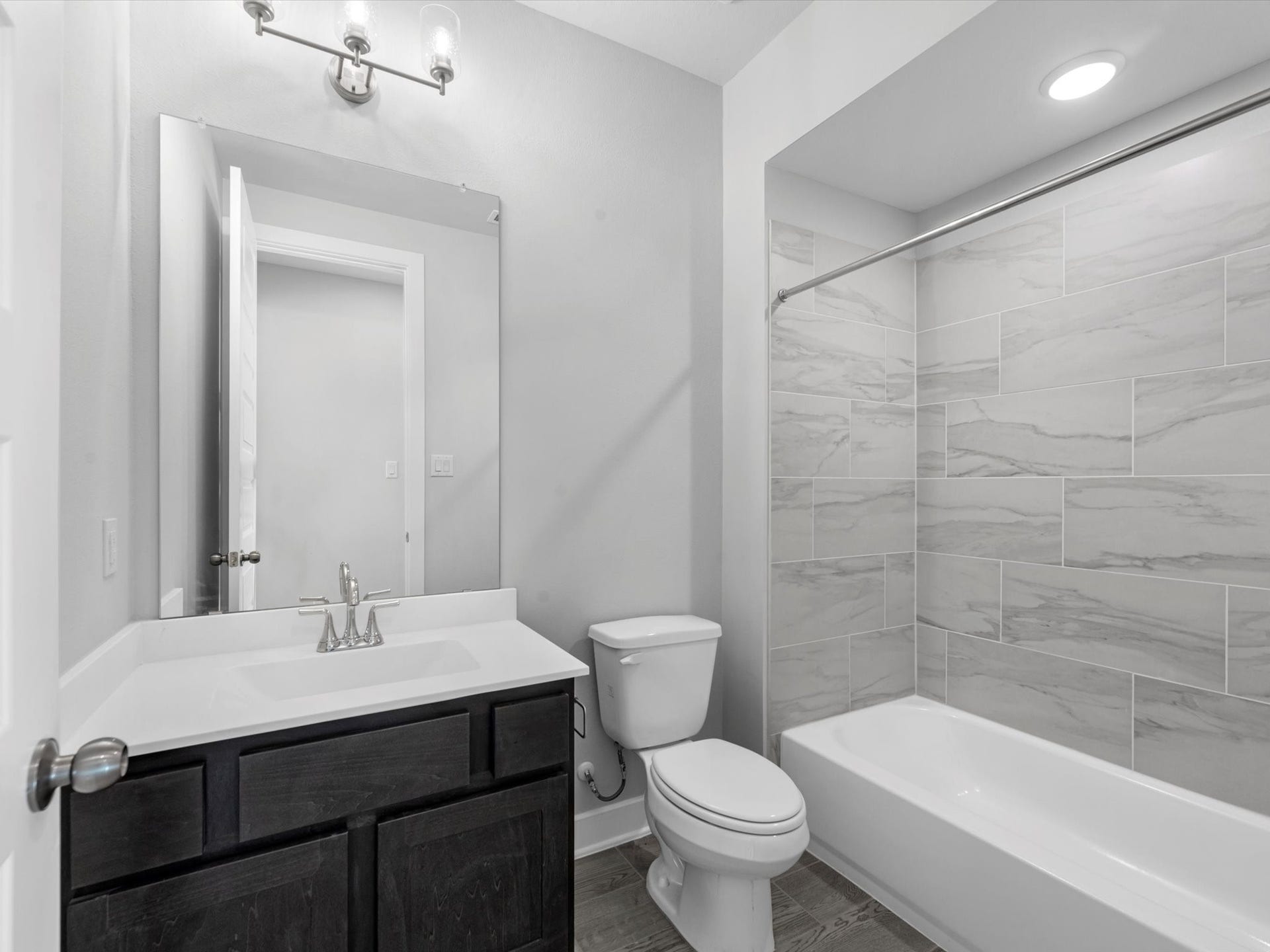 389 Mulberry Creek Street, Conroe, TX 77304 Representative image; features, selections and colors may vary.