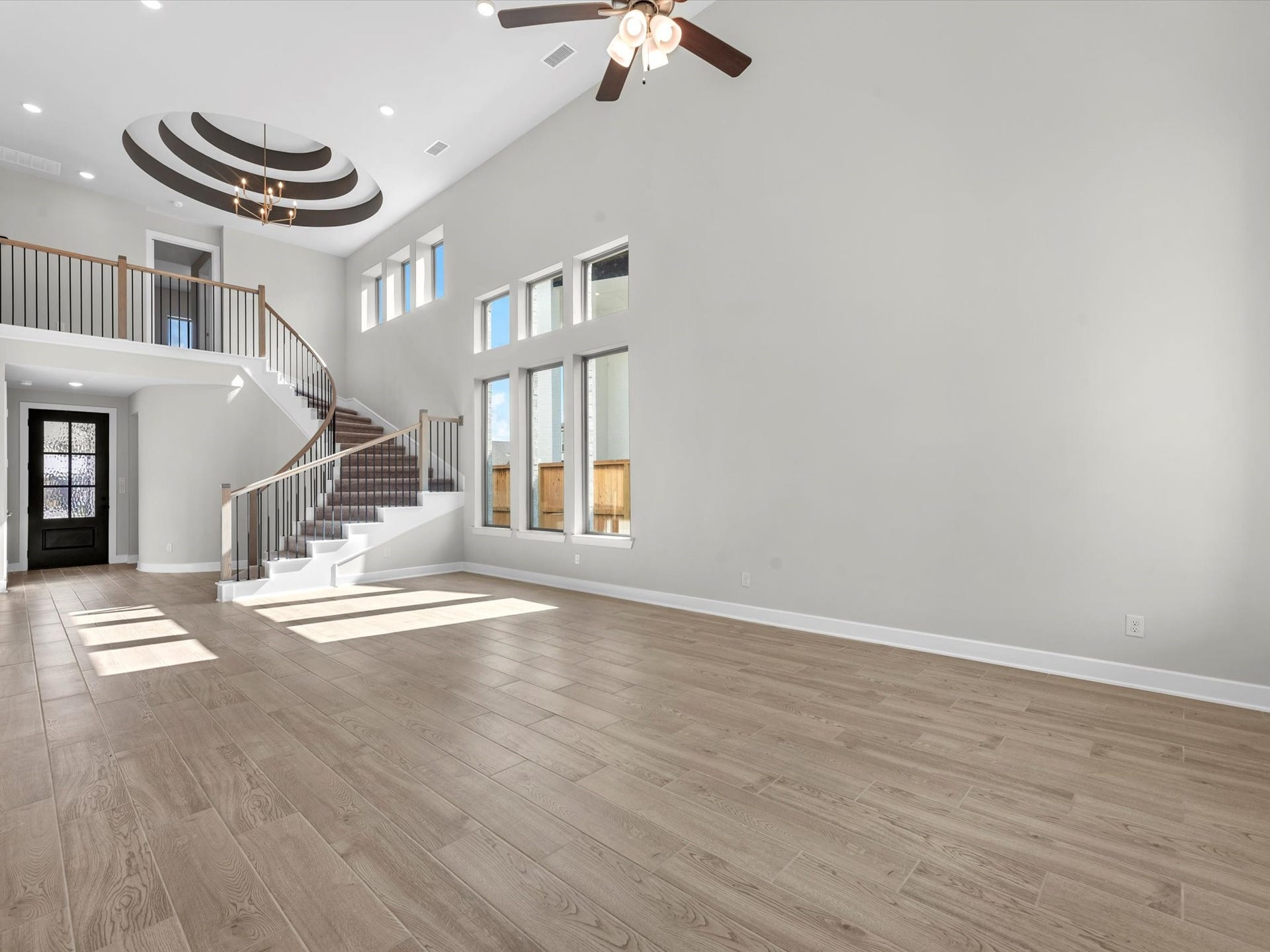 389 Mulberry Creek Street, Conroe, TX 77304 Representative image; features, selections and colors may vary.