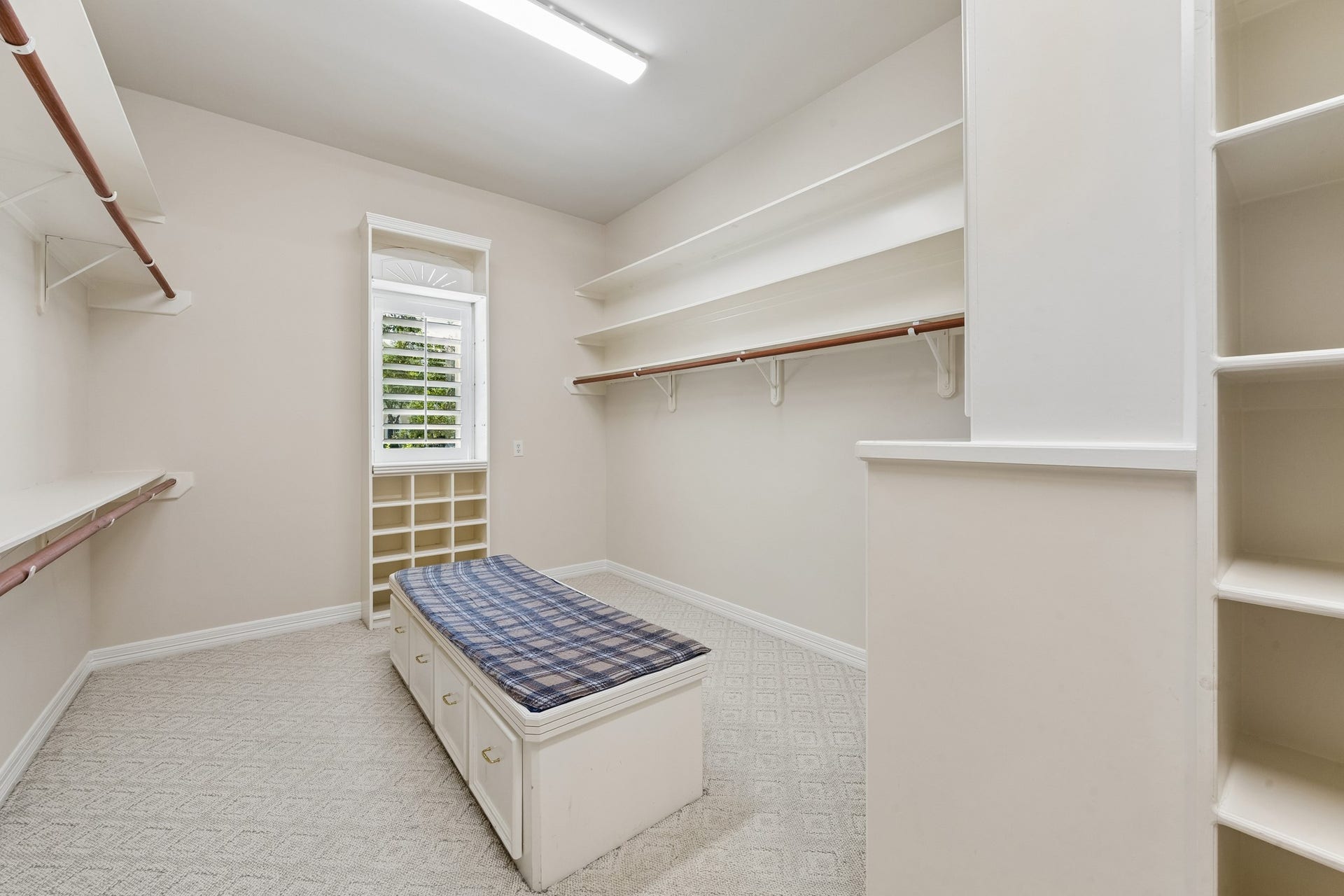 2731 Lakecrest Drive, Pearland, TX 77584 The primary closet has room for everything