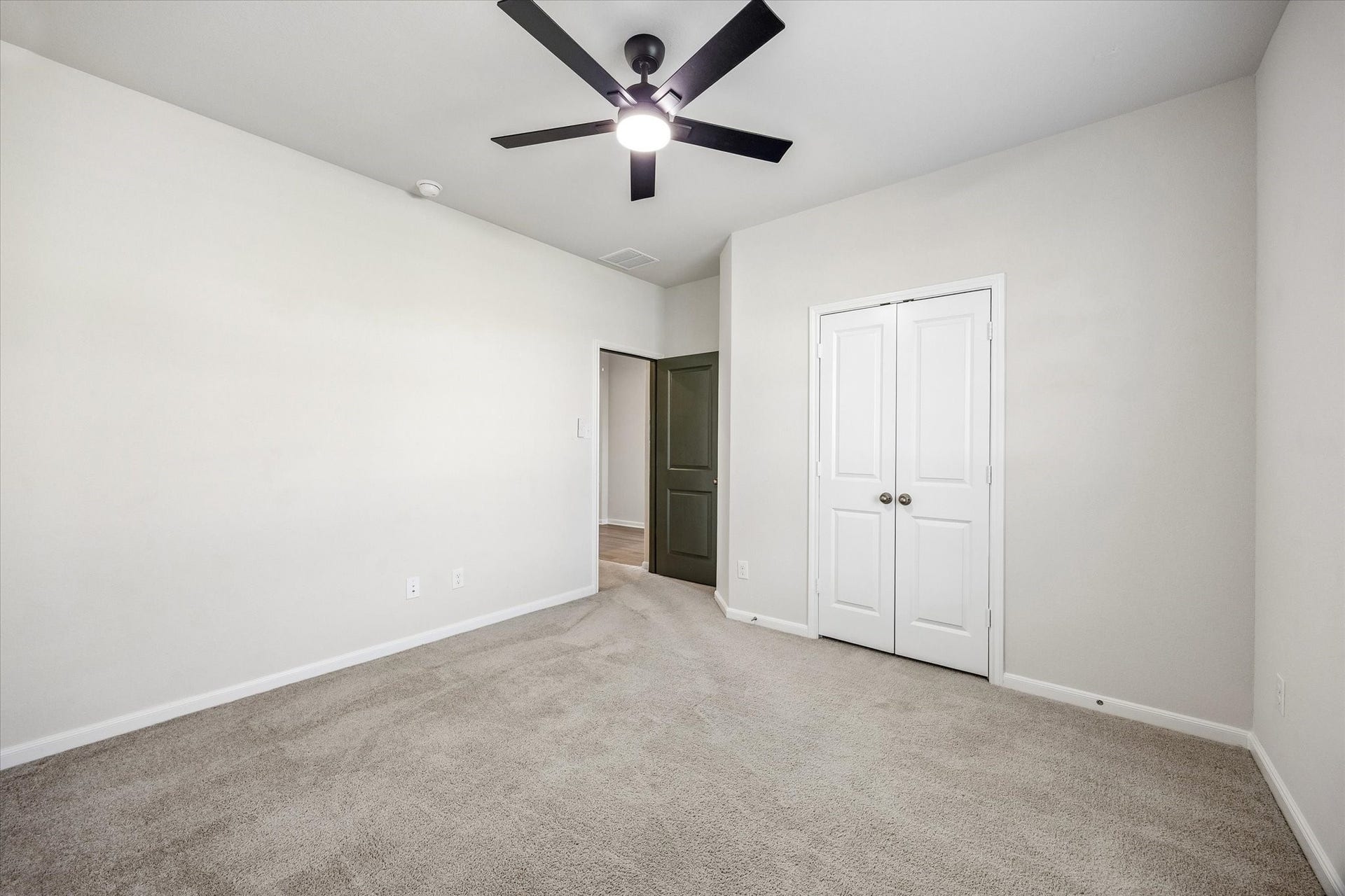 14005 Freeboard Drive, Texas City, TX 77510 Guest Bedroom 1