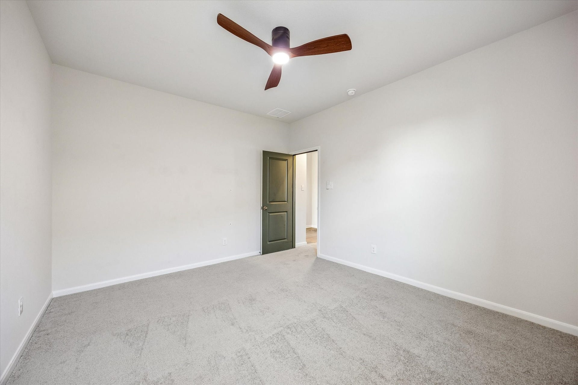 14005 Freeboard Drive, Texas City, TX 77510 Guest Bedroom 2