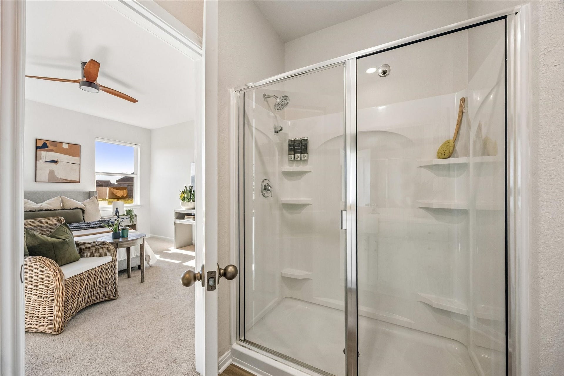 14005 Freeboard Drive, Texas City, TX 77510 Primary Bathroom