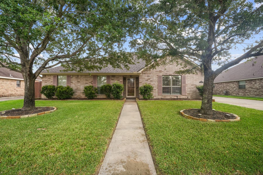 Property photo for 3607 Mustang Lane, Manvel, TX
