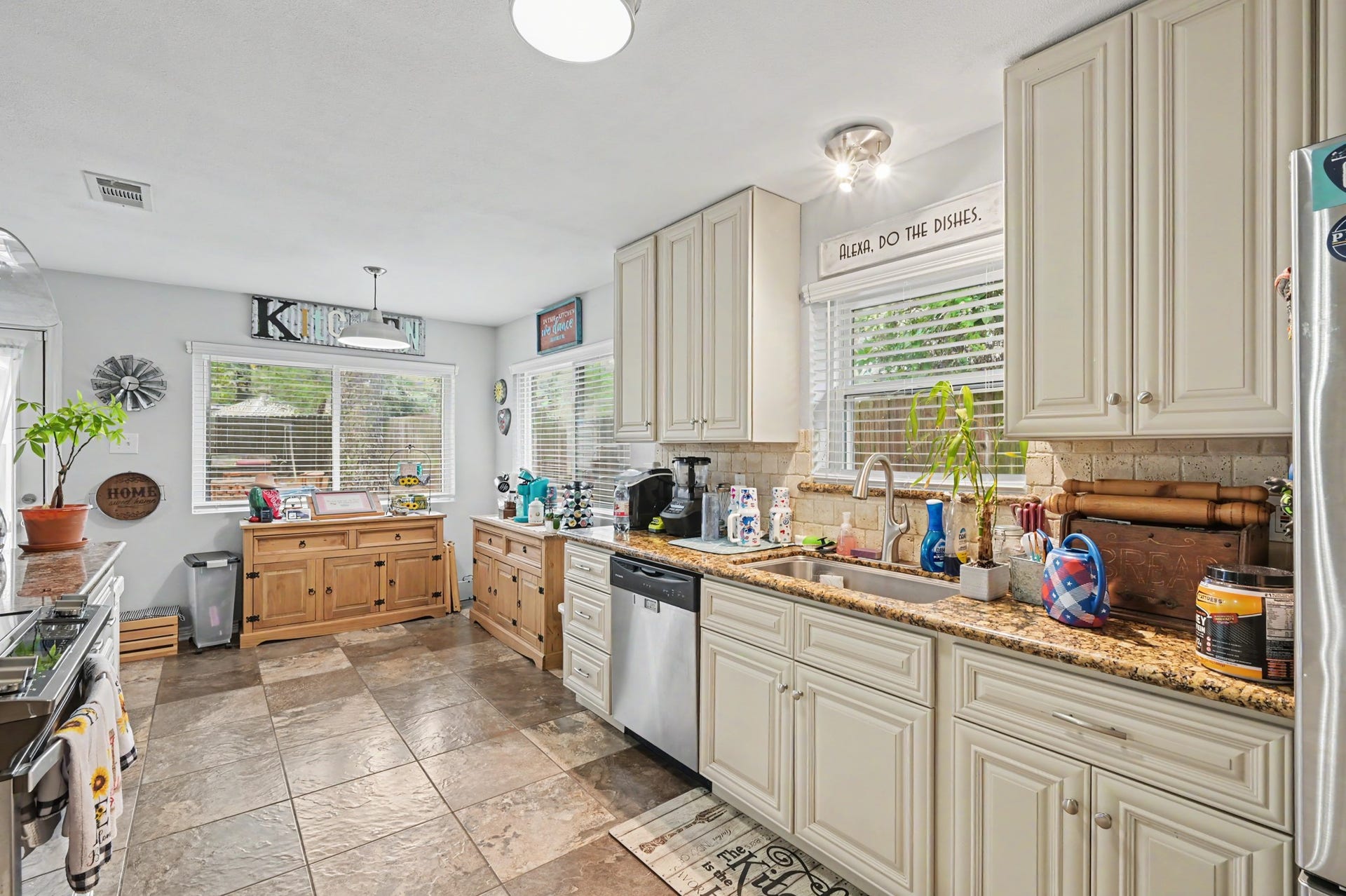 3423 Dawnwood Drive, Spring, TX 77380 3423 Dawnwood Drive, Spring, TX 77380