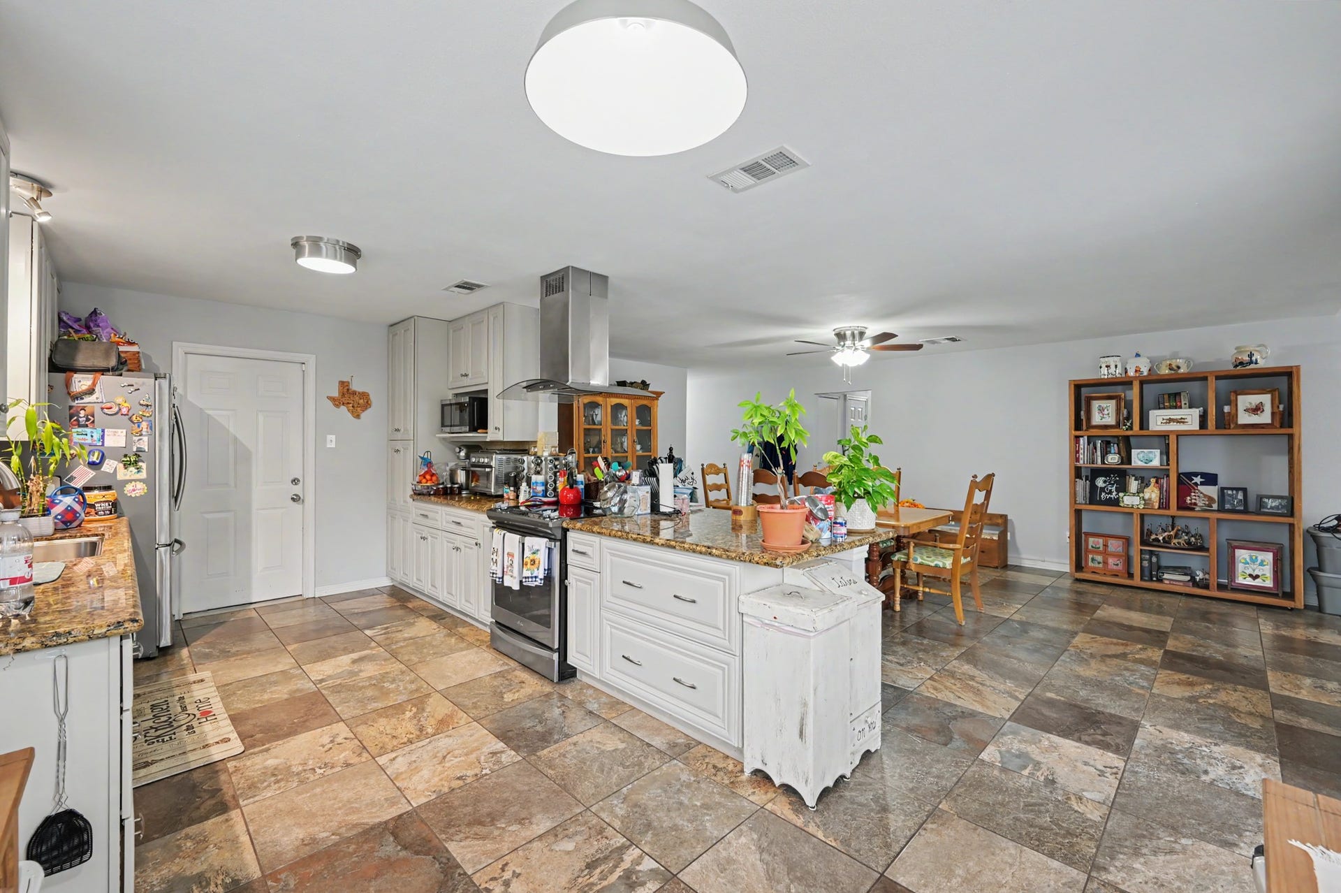 3423 Dawnwood Drive, Spring, TX 77380 3423 Dawnwood Drive, Spring, TX 77380