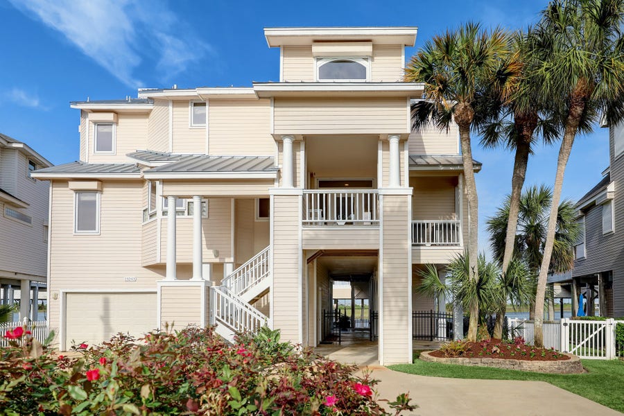Property photo for 13243 Binnacle Way, Galveston, TX