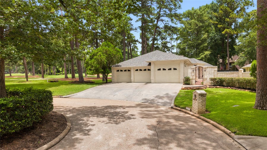 Property photo for 3514 Cypress Point Circle, Montgomery, TX