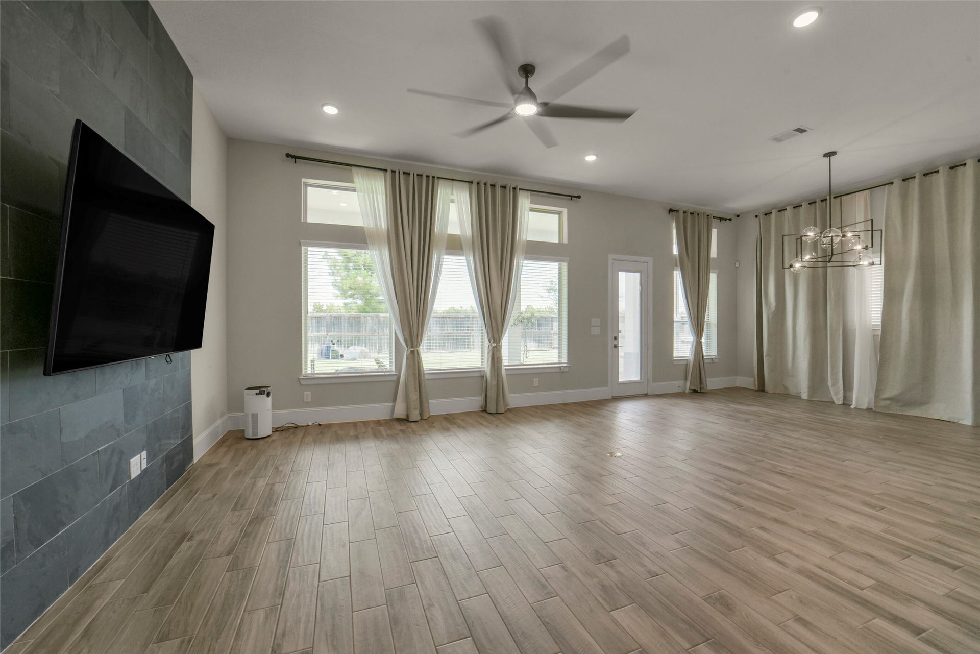 7006 San Bernard Trail, Katy, TX 77493 Family Room & Dining Area