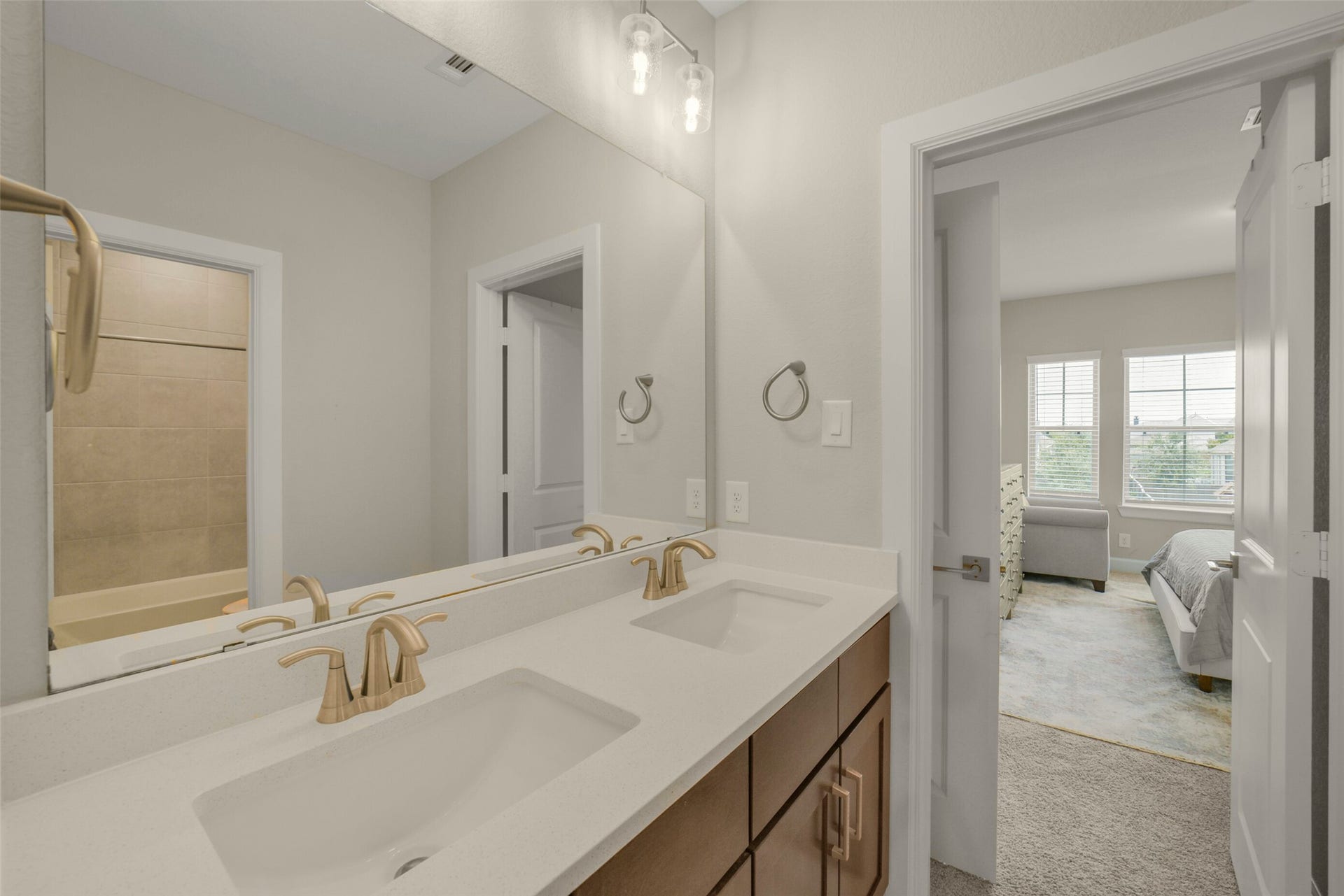 7006 San Bernard Trail, Katy, TX 77493 BA 3, Jack & Jill - 2nd Floor