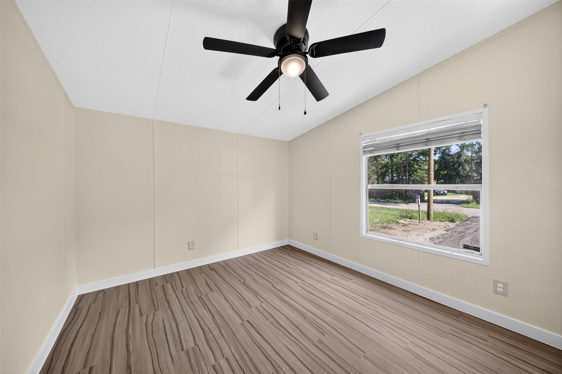 27184 Lazy S Street, Splendora, TX 77372 27184 Lazy S Street, Splendora, TX 77372