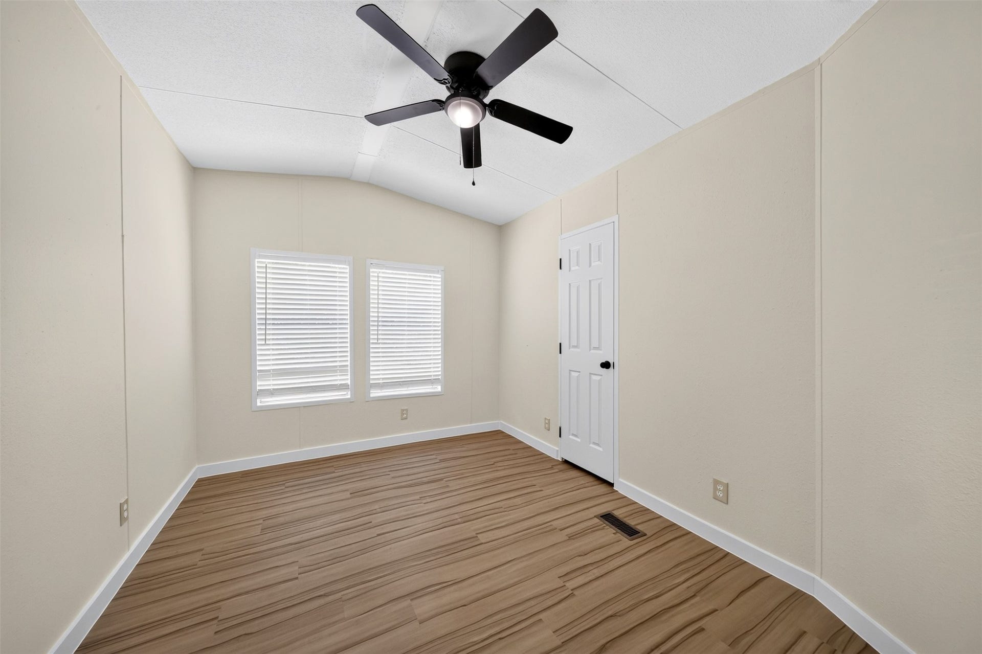 27184 Lazy S Street, Splendora, TX 77372 27184 Lazy S Street, Splendora, TX 77372