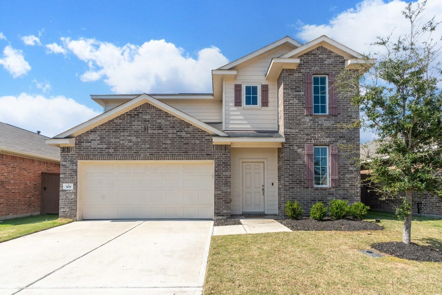Property photo for 505 Prairie Grass Trail, Clute, TX