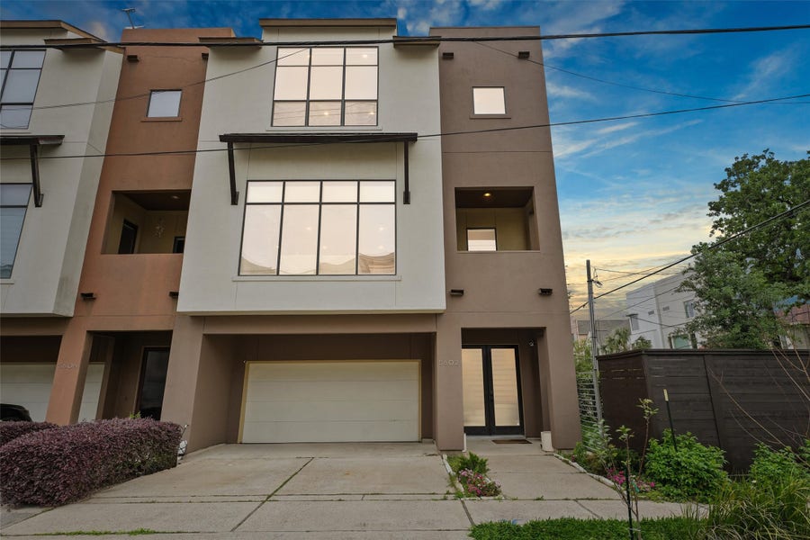 Property photo for 5602 Blossom St, Houston, TX