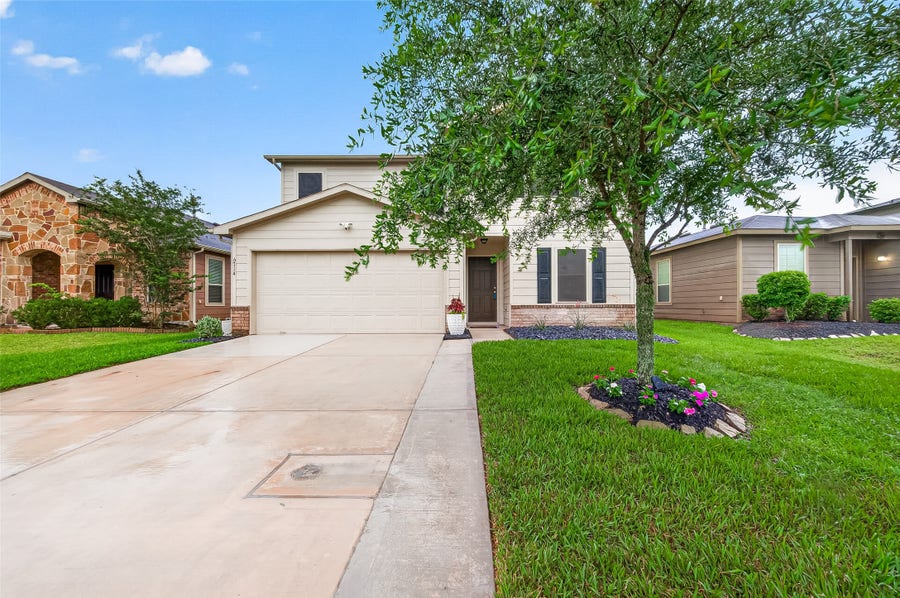 Property photo for 6714 Atlasridge Drive, Houston, TX