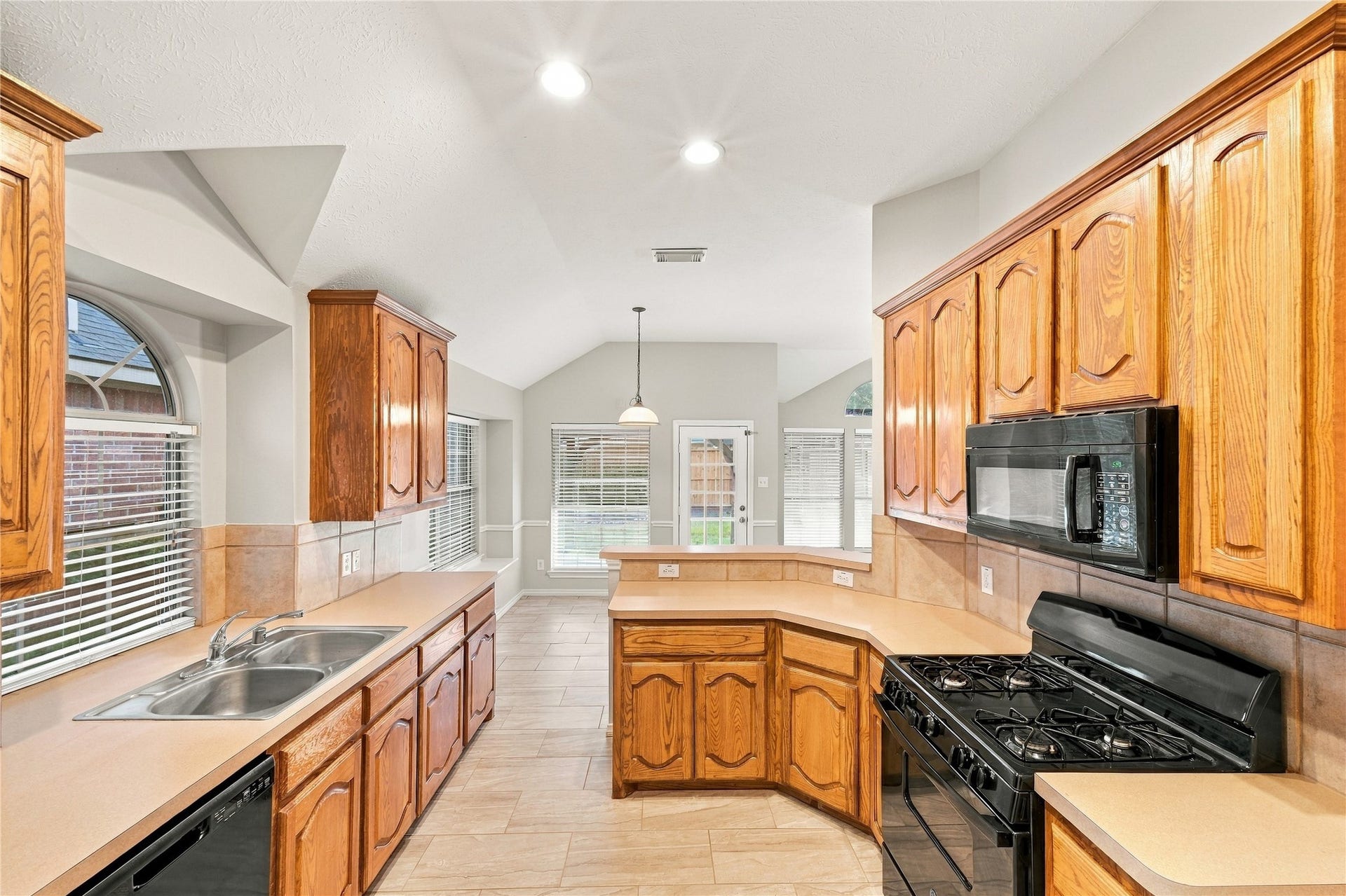 22923 Creekside Gate Court, Tomball, TX 77375 22923 Creekside Gate Court, Tomball, TX 77375
