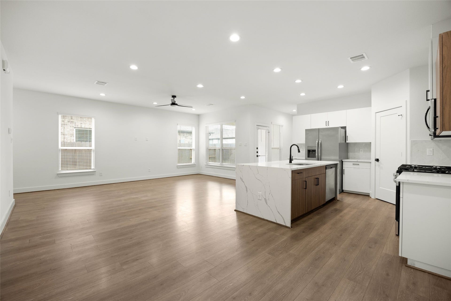 2638 Aruba Bend Drive, Katy, TX 77493 2638 Aruba Bend Drive, Katy, TX 77493
