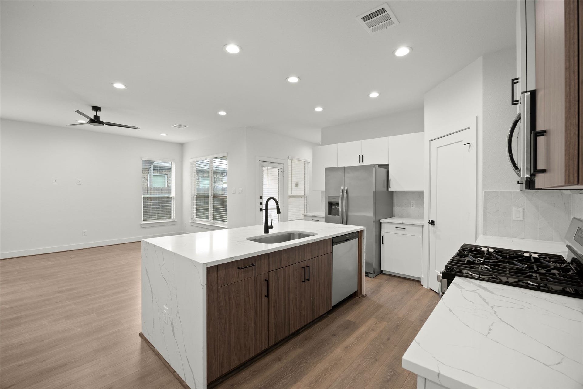2638 Aruba Bend Drive, Katy, TX 77493 2638 Aruba Bend Drive, Katy, TX 77493
