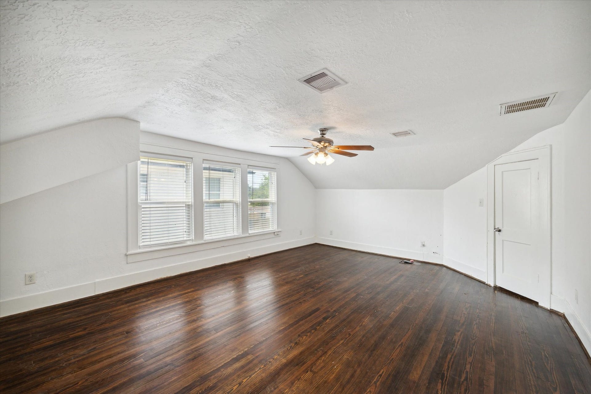 2611 Isabella Street, Houston, TX 77004
