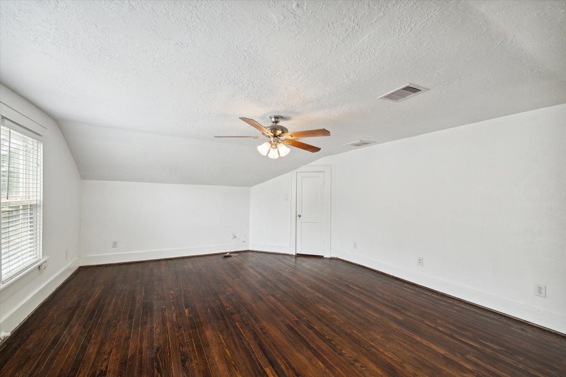 2611 Isabella Street, Houston, TX 77004