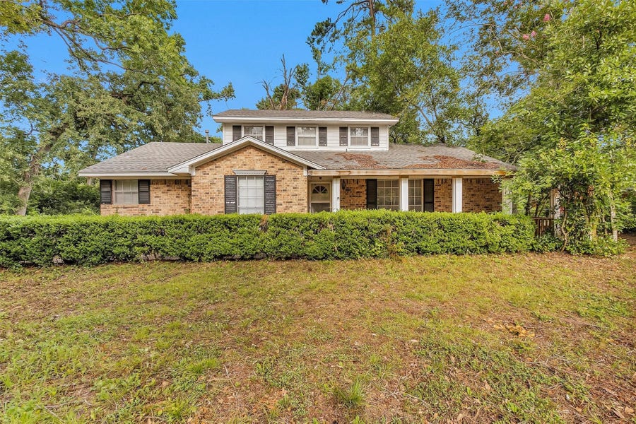 Property photo for 29526 W Hawthorne Drive, Spring, TX