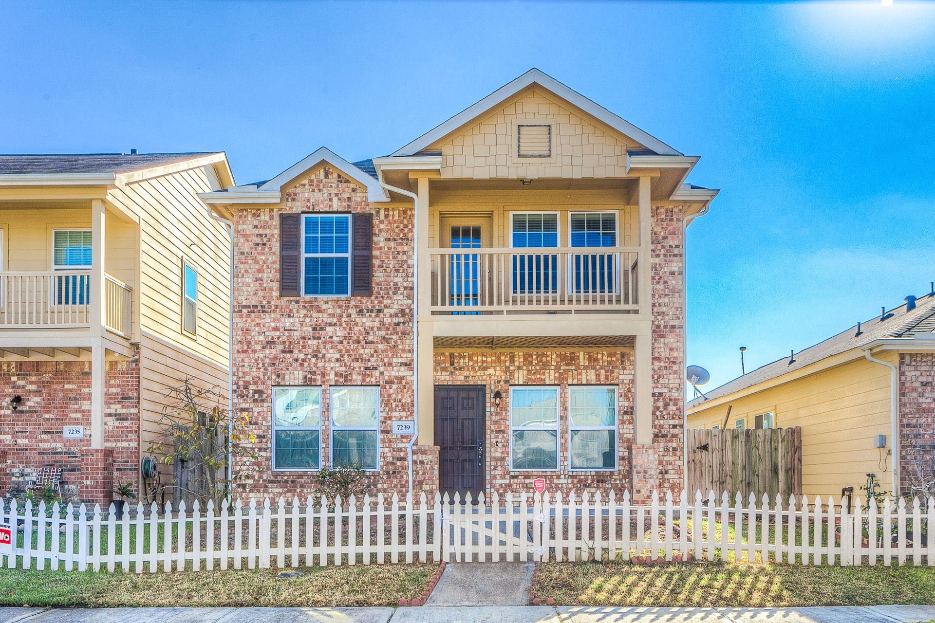7239 Autumn Sun Drive, Houston, TX 77083