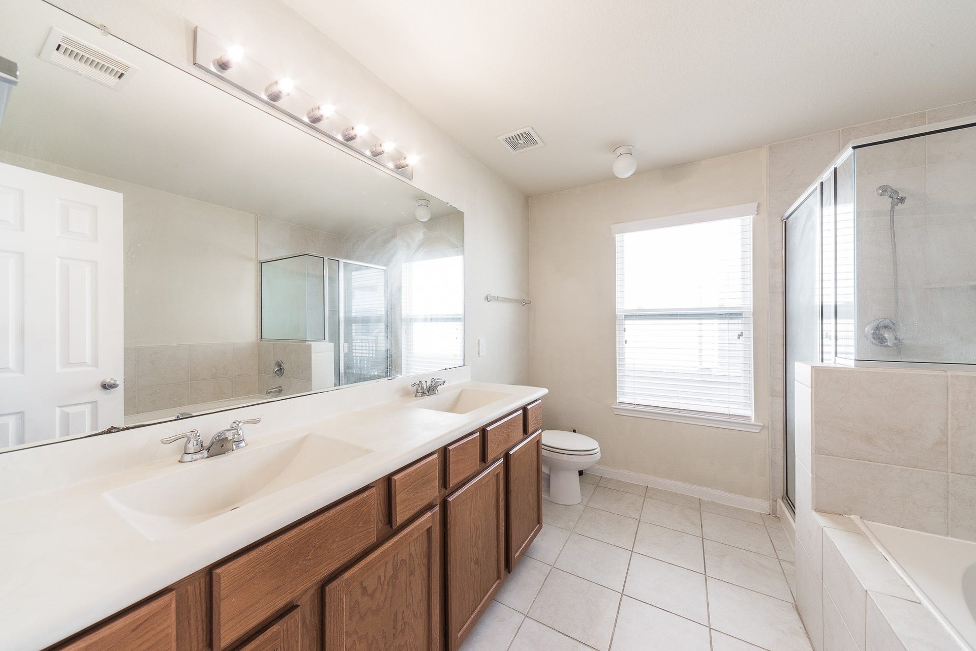 7239 Autumn Sun Drive, Houston, TX 77083