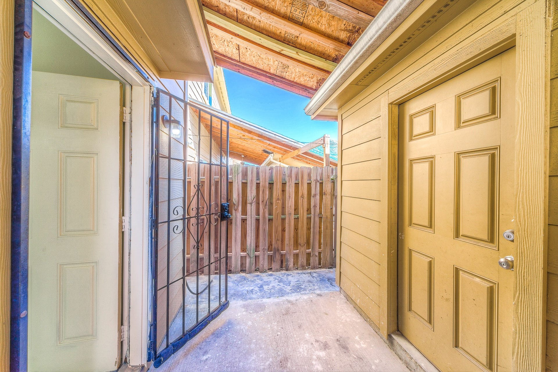 7239 Autumn Sun Drive, Houston, TX 77083