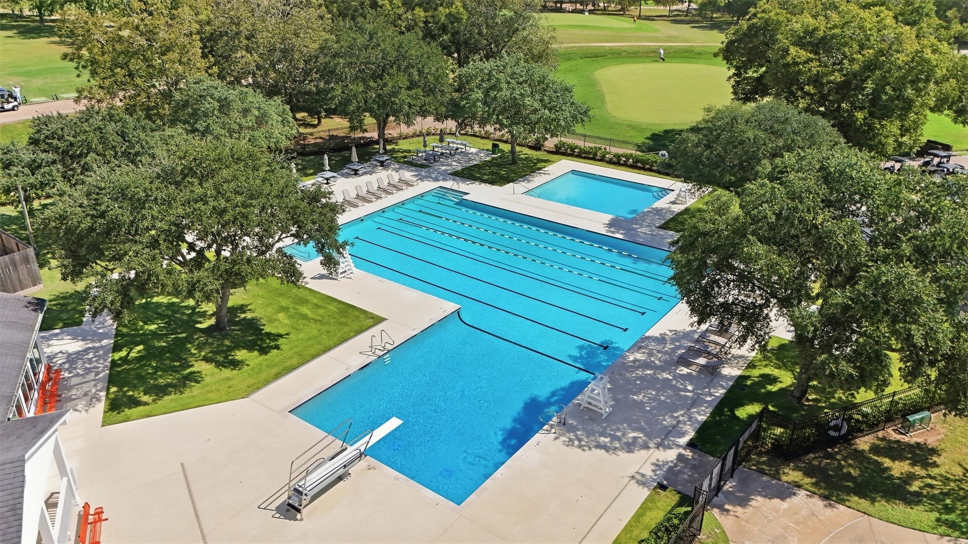 1926 Victoria Garden Drive, Richmond, TX 77406 Community swimming pool for summer fun