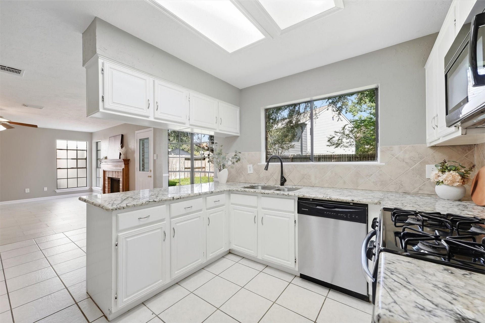 1926 Victoria Garden Drive, Richmond, TX 77406 1926 Victoria Garden Drive, Richmond, TX 77406