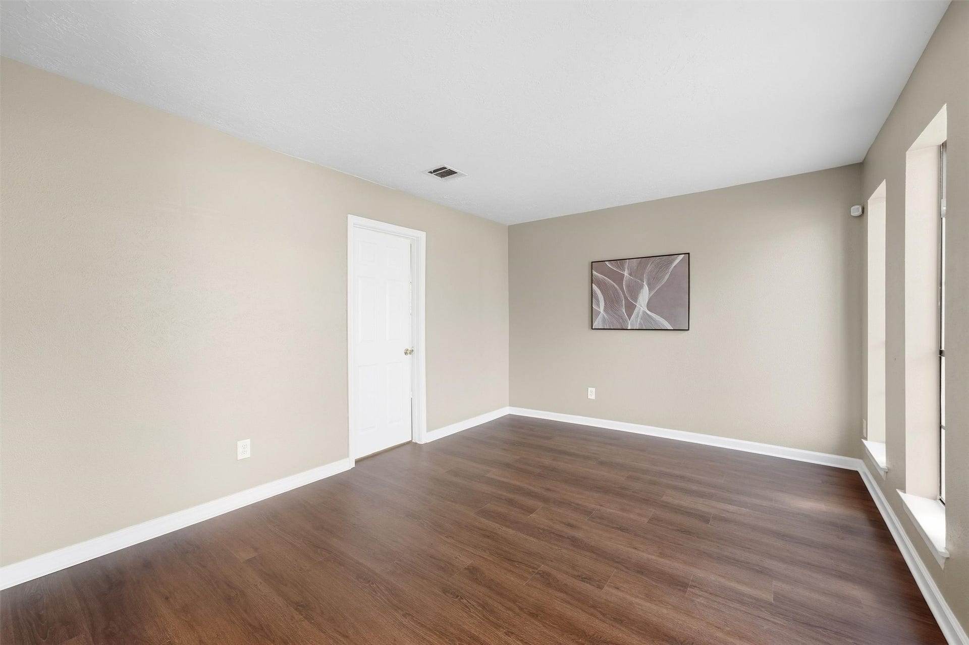 1926 Victoria Garden Drive, Richmond, TX 77406 Flexible room offers the option for a second living area or formal dining room