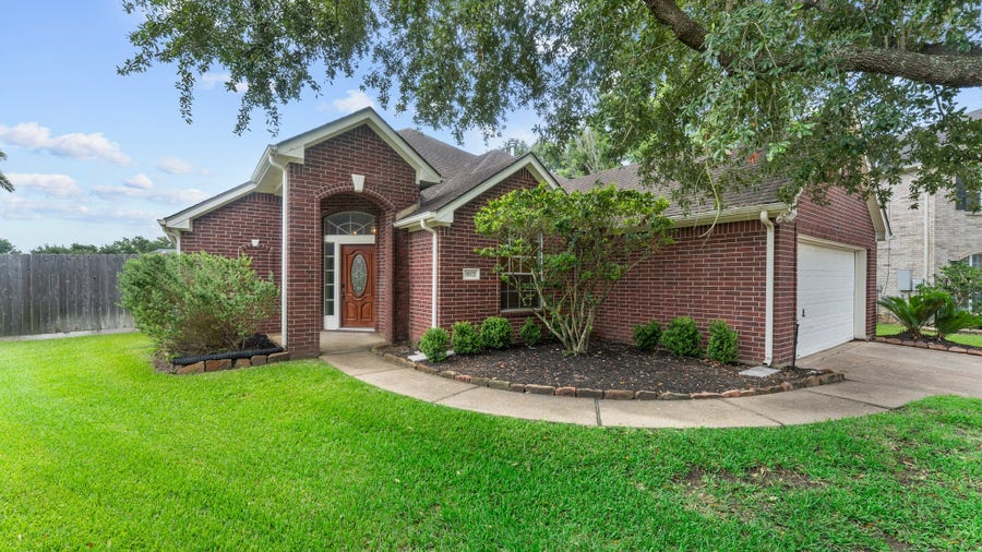 Property photo for 19503 Winding Canyon Lane, Katy, TX