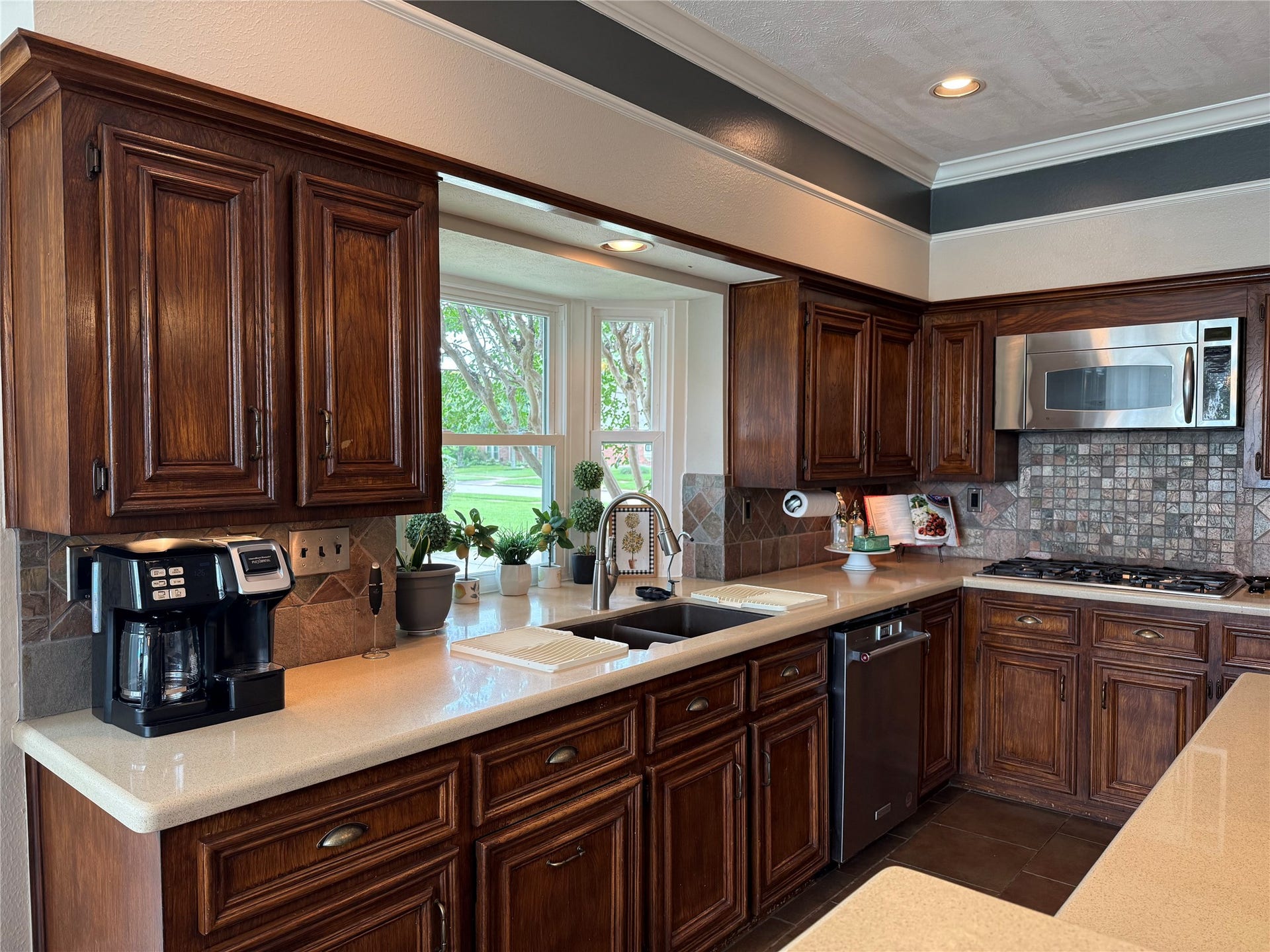 Spacious kitchen with granite countertops