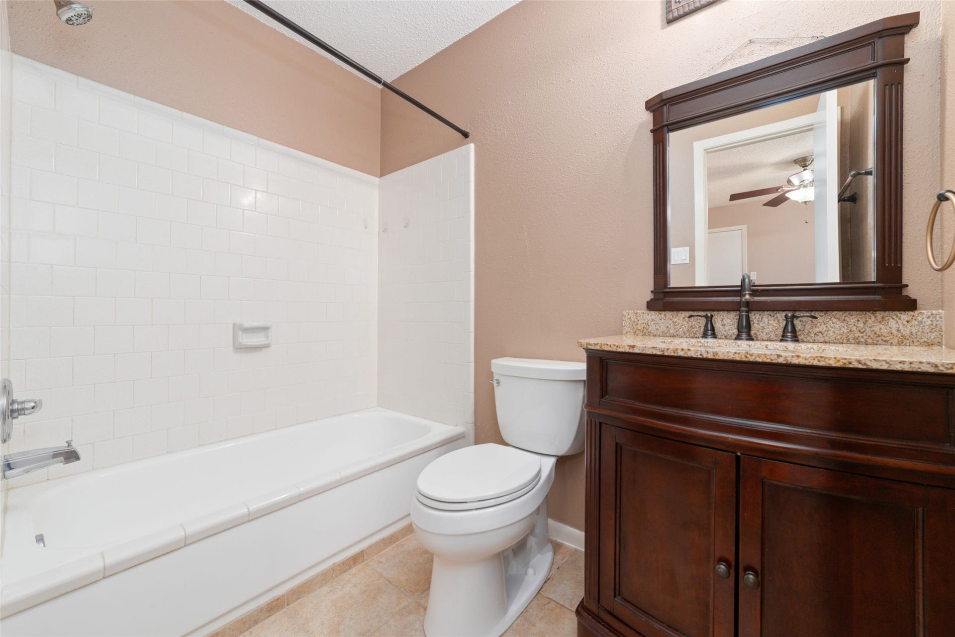 7235 Londres Drive, Houston, TX 77083 7235 Londres Drive, Houston, TX 77083