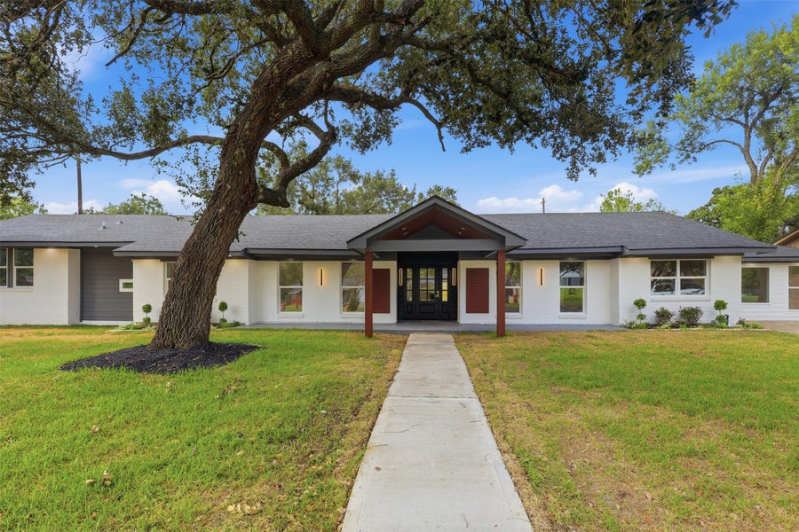 Property photo for 4829 Willowbend Boulevard, Houston, TX