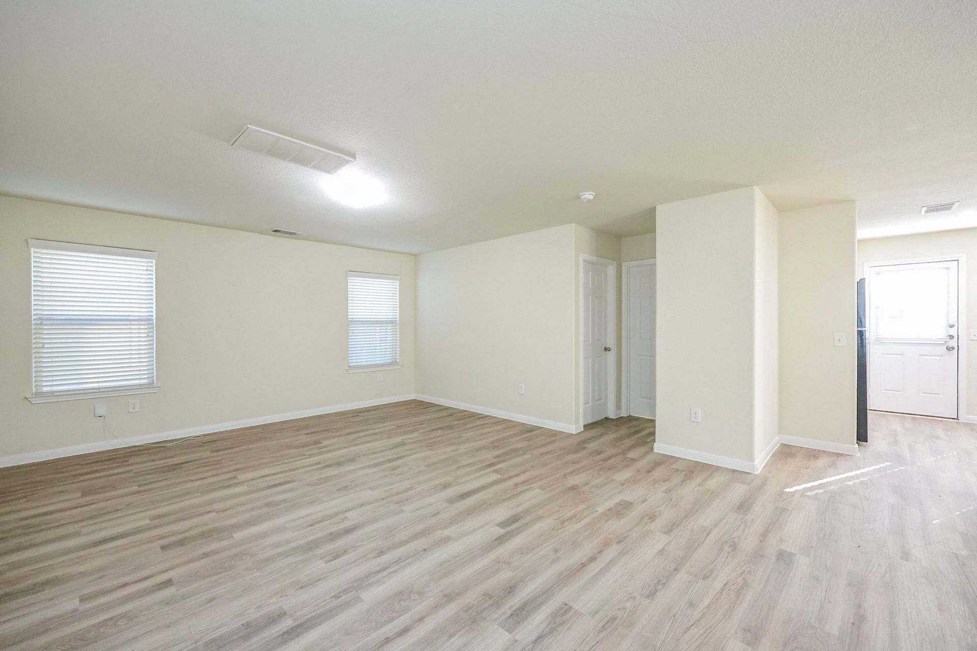 10014 Orchid Spring Lane, Houston, TX 77044 10014 Orchid Spring Lane, Houston, TX 77044