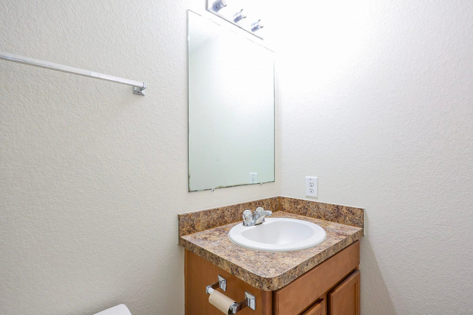 10014 Orchid Spring Lane, Houston, TX 77044 10014 Orchid Spring Lane, Houston, TX 77044