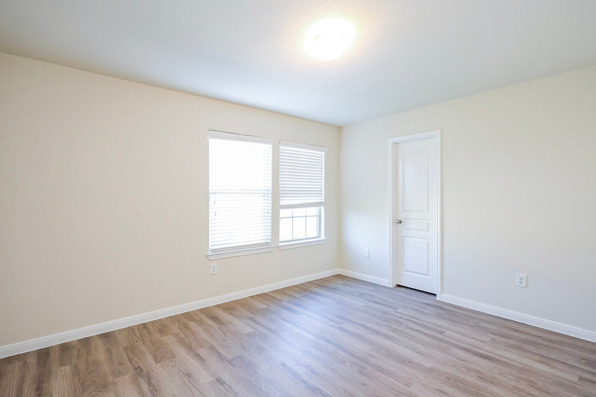 10014 Orchid Spring Lane, Houston, TX 77044 10014 Orchid Spring Lane, Houston, TX 77044