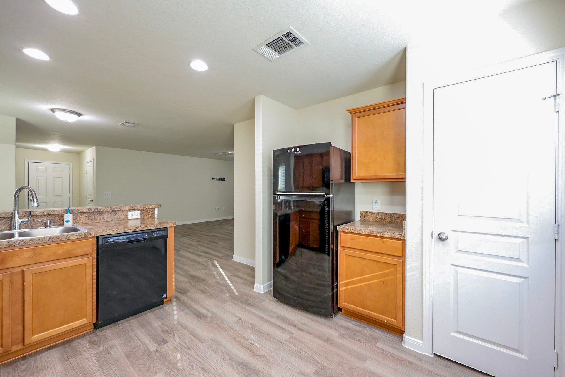 10014 Orchid Spring Lane, Houston, TX 77044 10014 Orchid Spring Lane, Houston, TX 77044