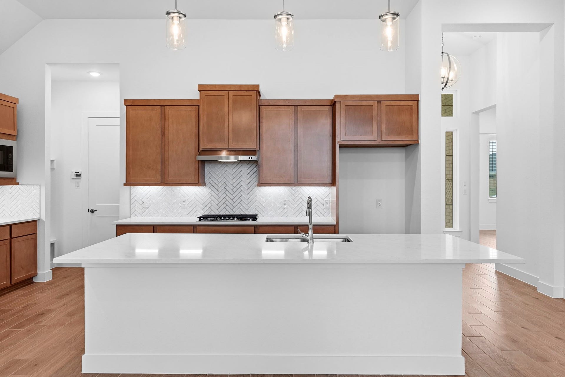 4709 Barkley Cove Drive, Texas City, TX 77591 Photos are REPRESENTATIVE of the home /floor plan and are NOT of the actual home. Selections, features, and room options vary.