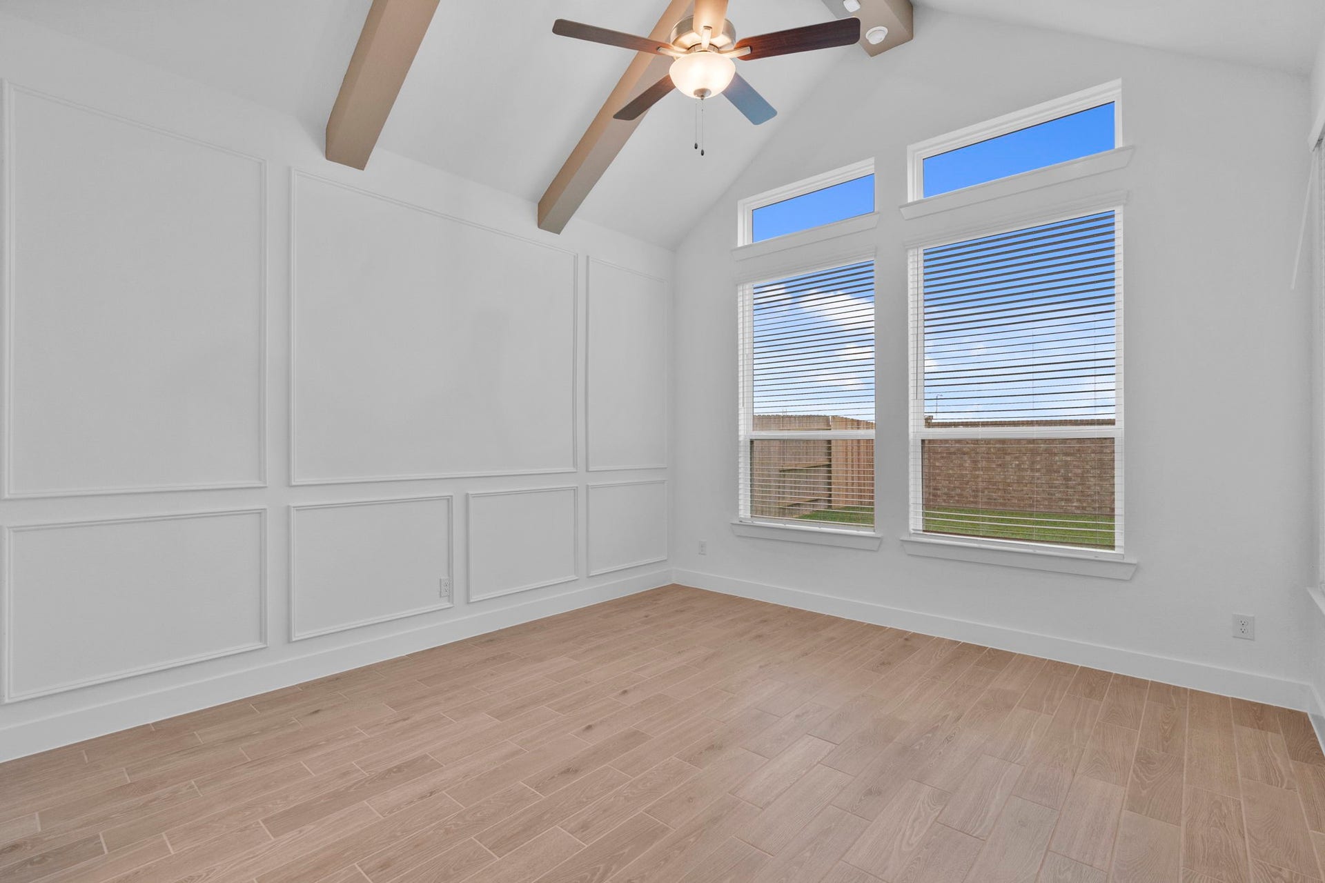 4709 Barkley Cove Drive, Texas City, TX 77591 Photos are REPRESENTATIVE of the home /floor plan and are NOT of the actual home. Selections, features, and room options vary.