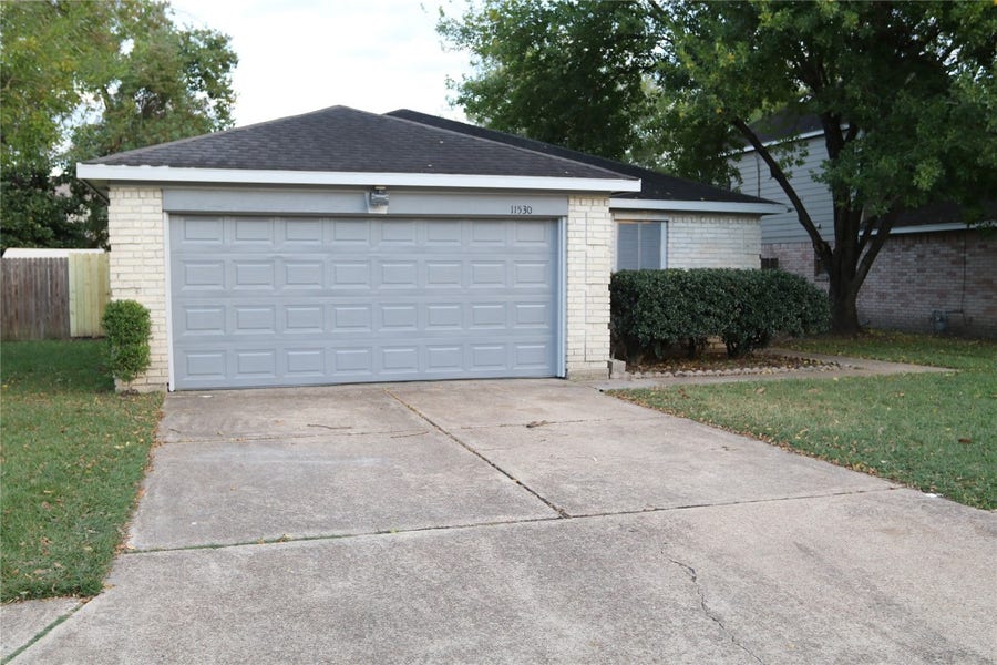 Property photo for 11530 Ridge Run Drive, Houston, TX