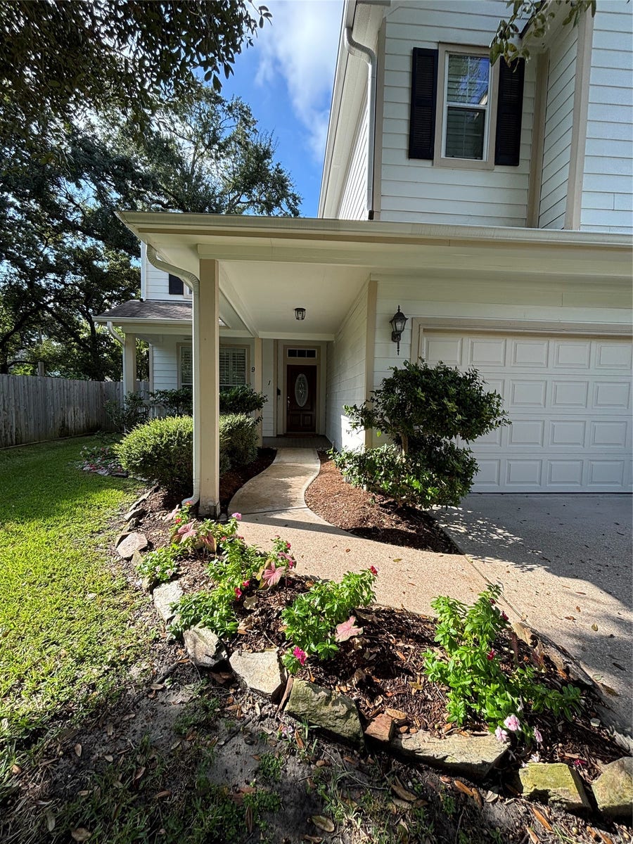 Property photo for 951 Lamonte Lane, Houston, TX