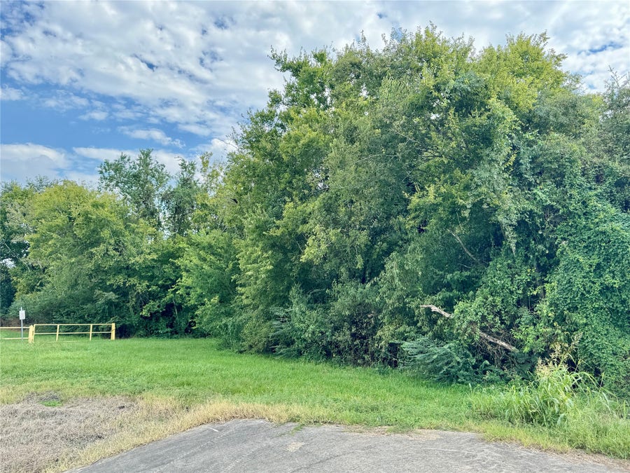 Property photo for 4201 AVENUE J, Santa Fe, TX