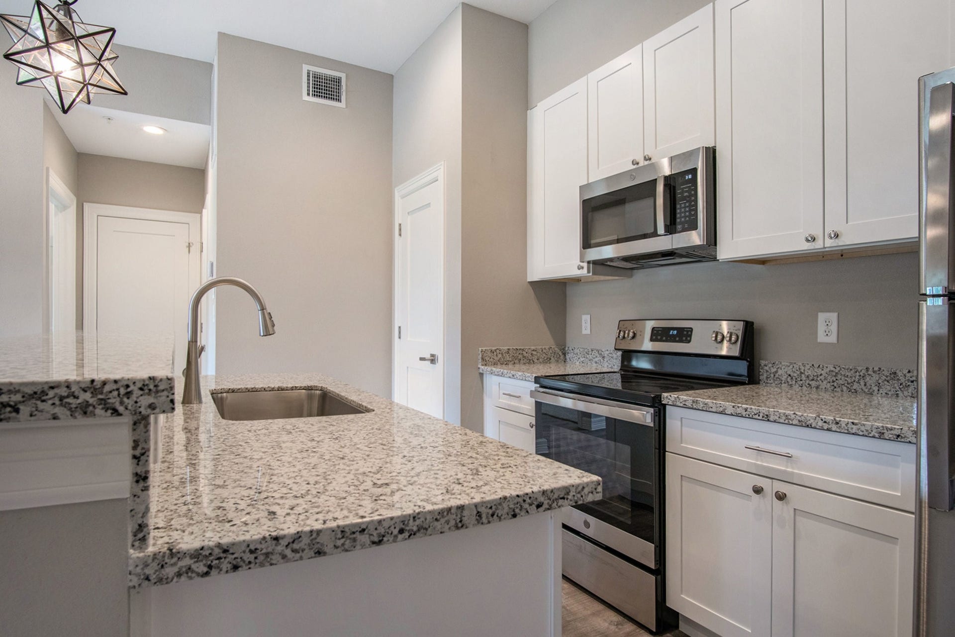 5262 Ella Boulevard, #100A, Houston, TX 77018