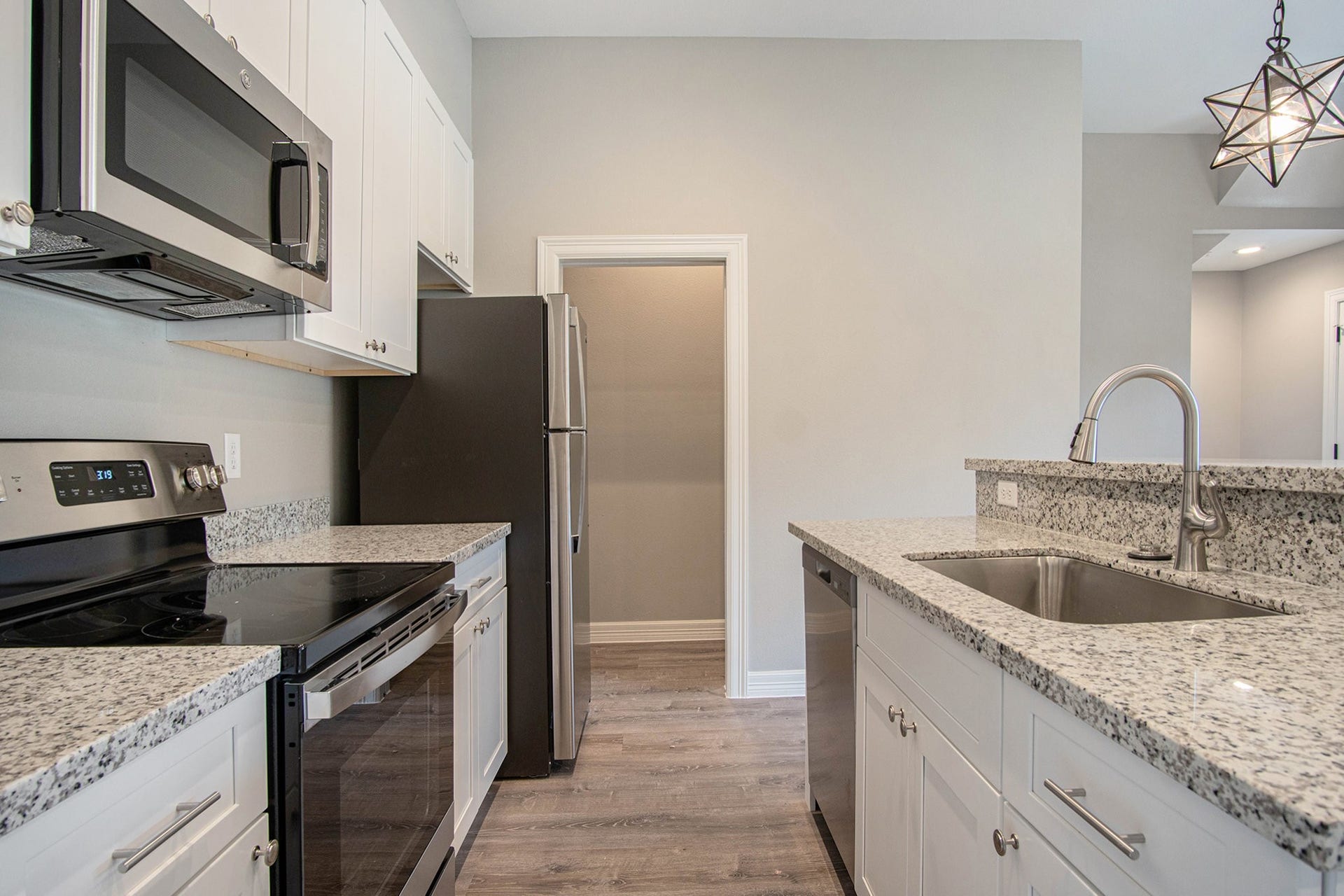 5262 Ella Boulevard, #100A, Houston, TX 77018
