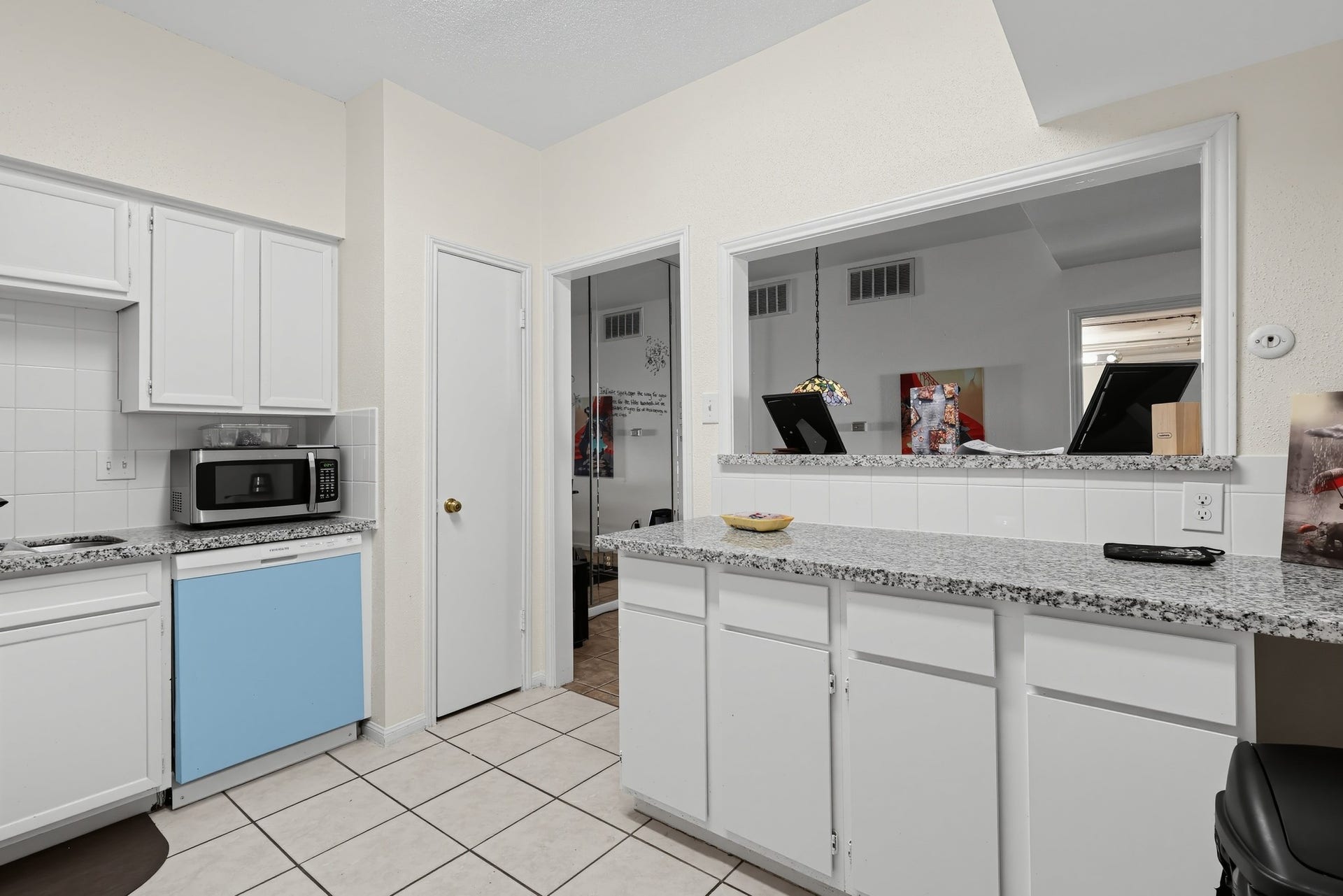 2100 Tanglewilde Street, #384, Houston, TX 77063 2100 Tanglewilde Street, #384, Houston, TX 77063