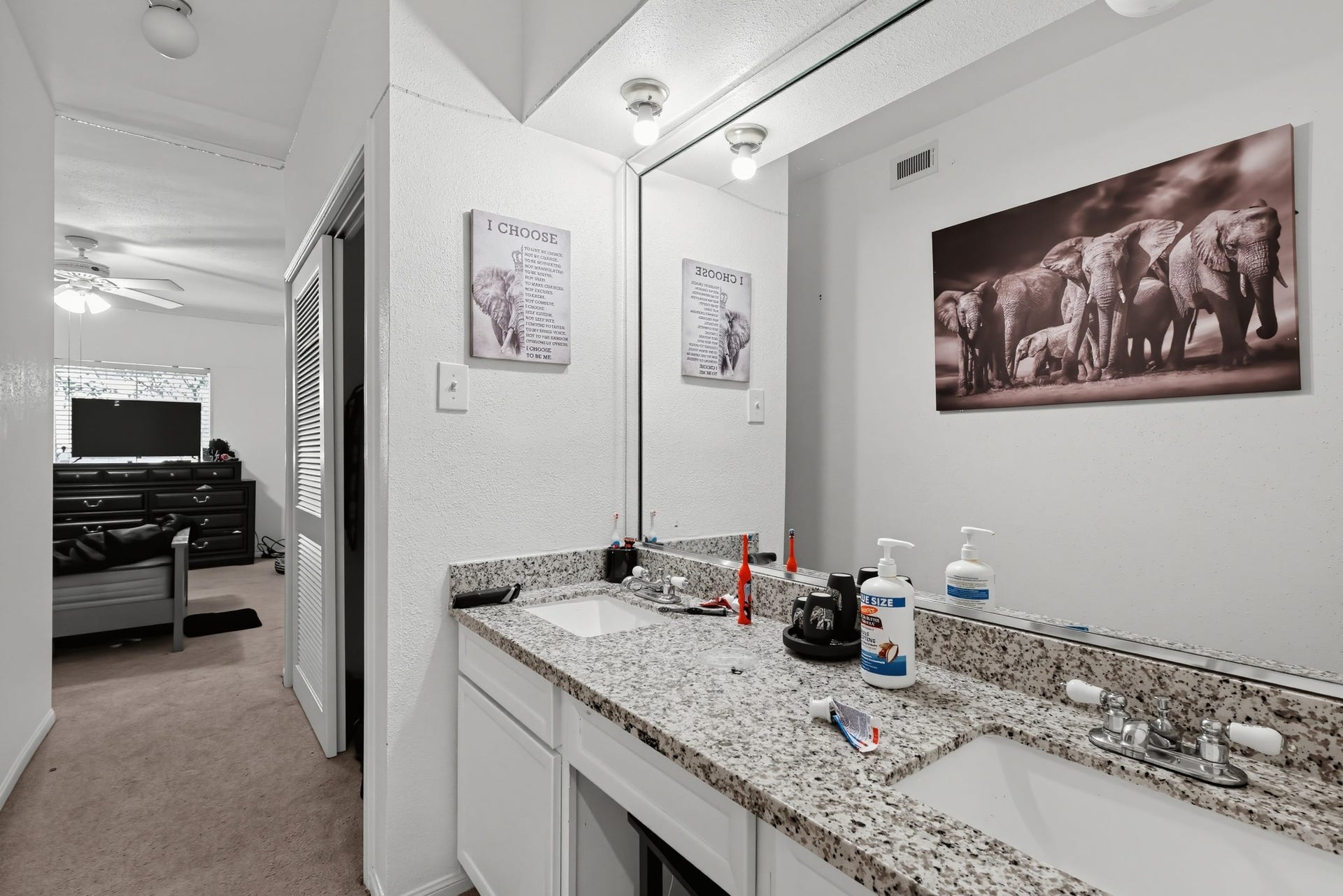 2100 Tanglewilde Street, #384, Houston, TX 77063 2100 Tanglewilde Street, #384, Houston, TX 77063