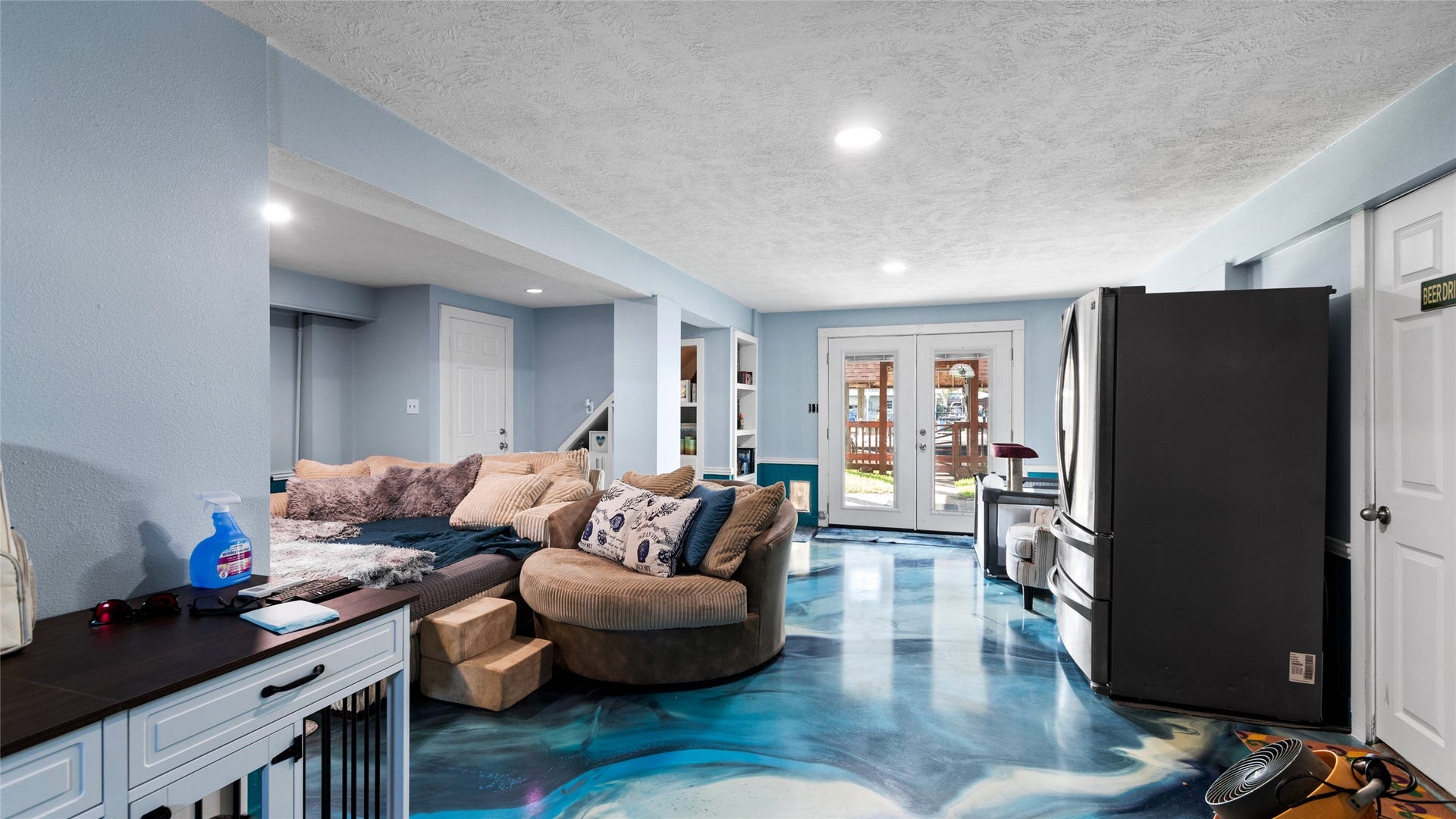 261 Barracuda Street, Bayou Vista, TX 77563