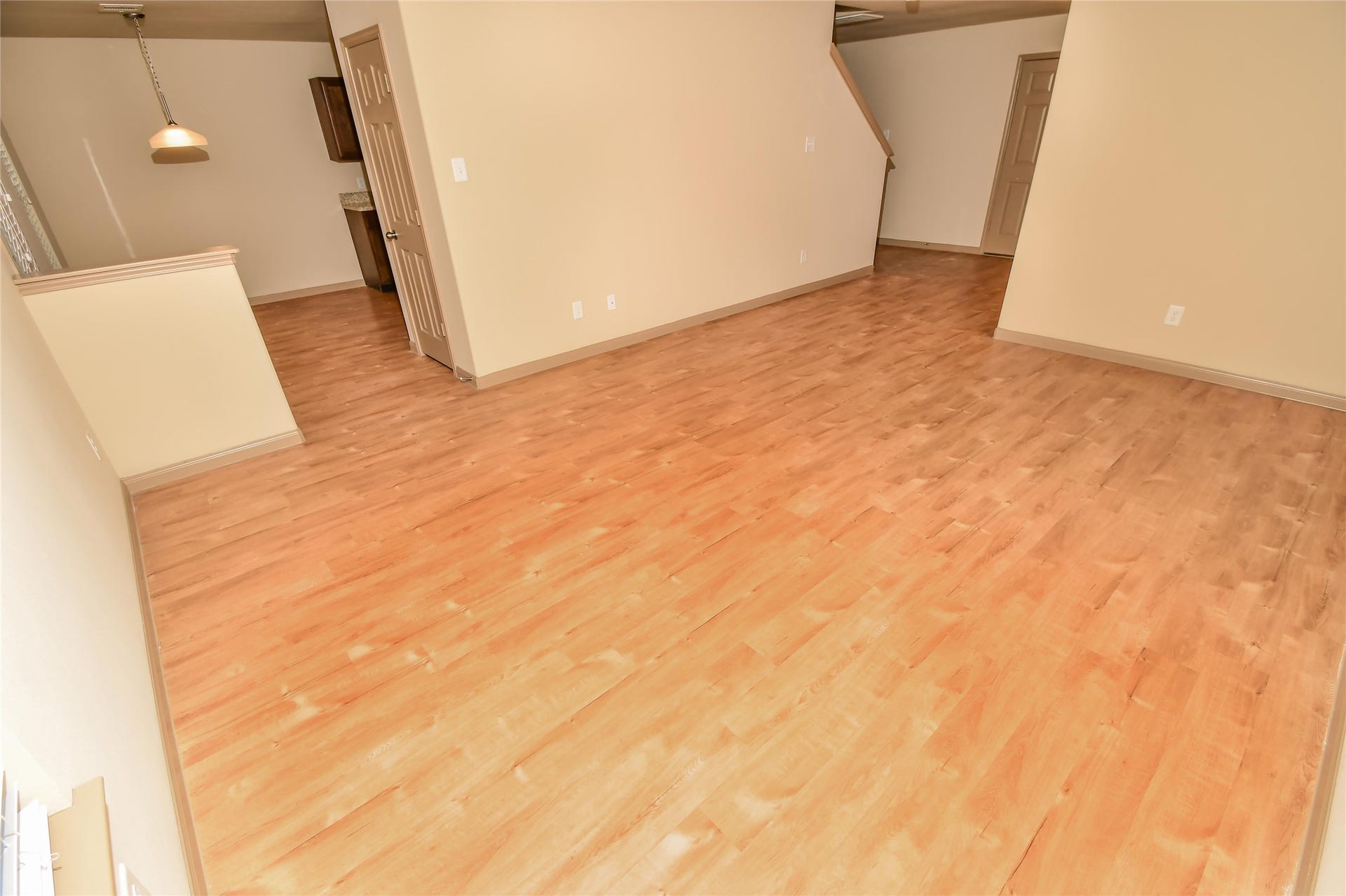 2307 Kolby Way, Houston, TX 77073 Photos may be representative of the floor plan and not the exact home. Finishes, layout, and features of the actual property for lease may vary.