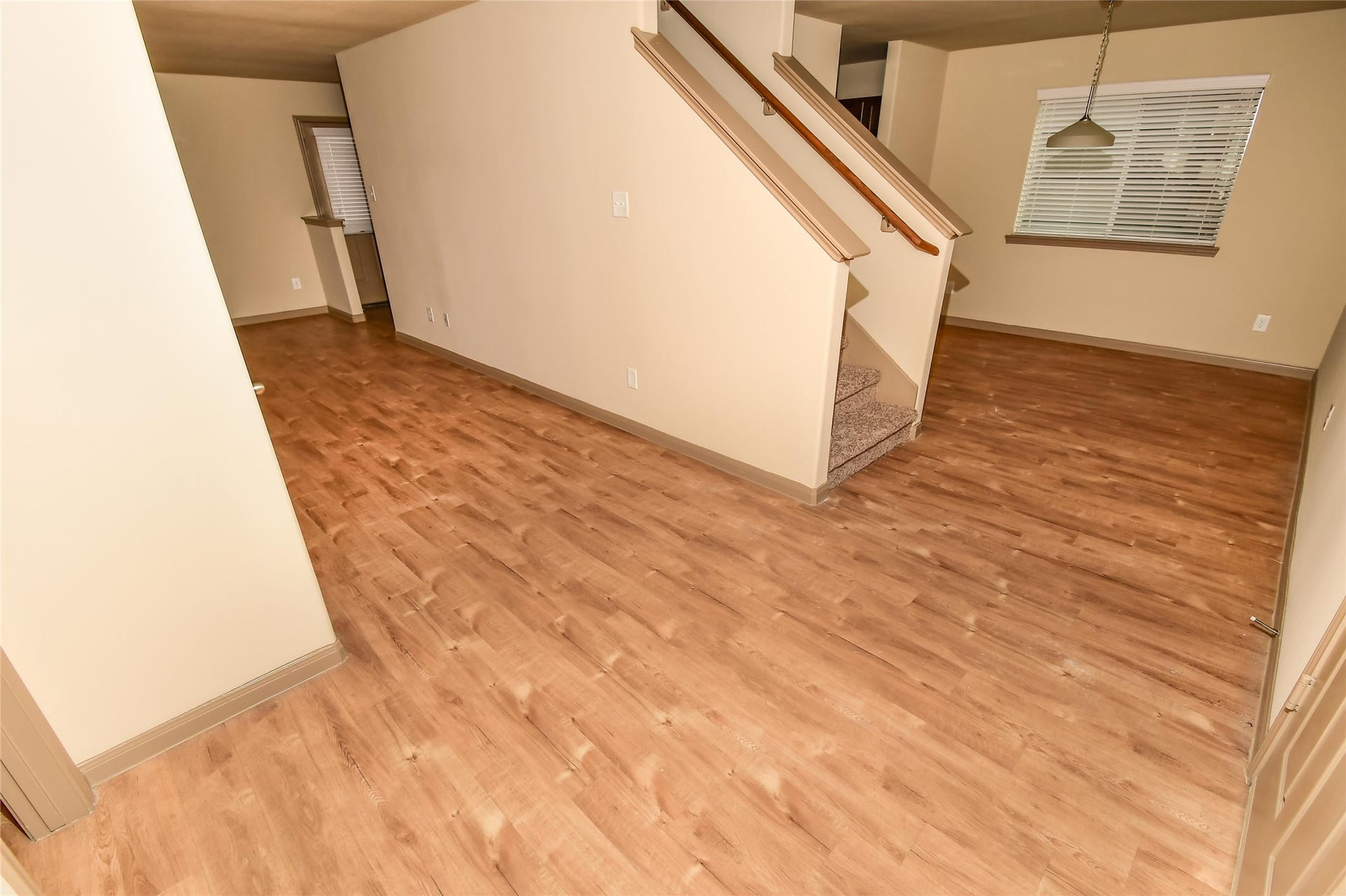 2307 Kolby Way, Houston, TX 77073 Photos may be representative of the floor plan and not the exact home. Finishes, layout, and features of the actual property for lease may vary.